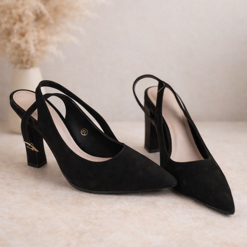 Chic Black Suede Slingback Heels